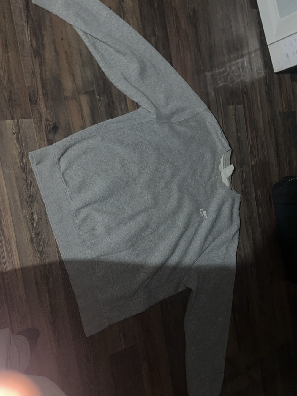 Nike Men’s Light Grey Crewneck Sweatshirt